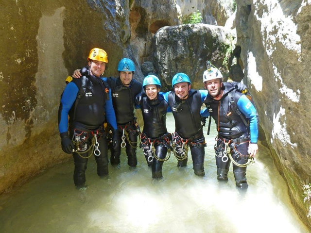 Foto de grupo en el agua